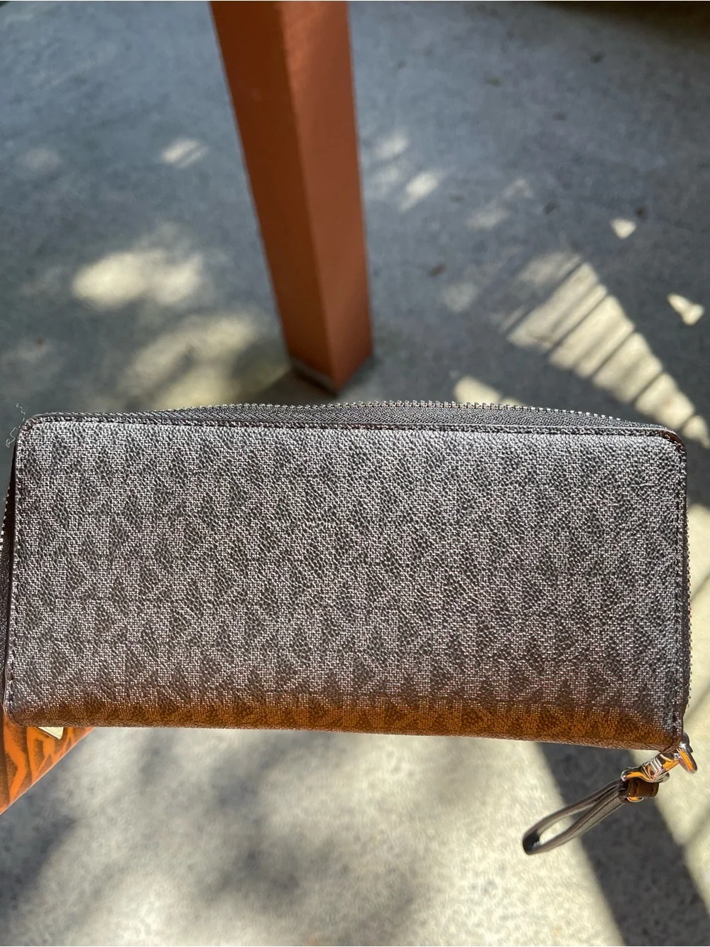 Michael Kors Black/Gray Signature Zip Wallet